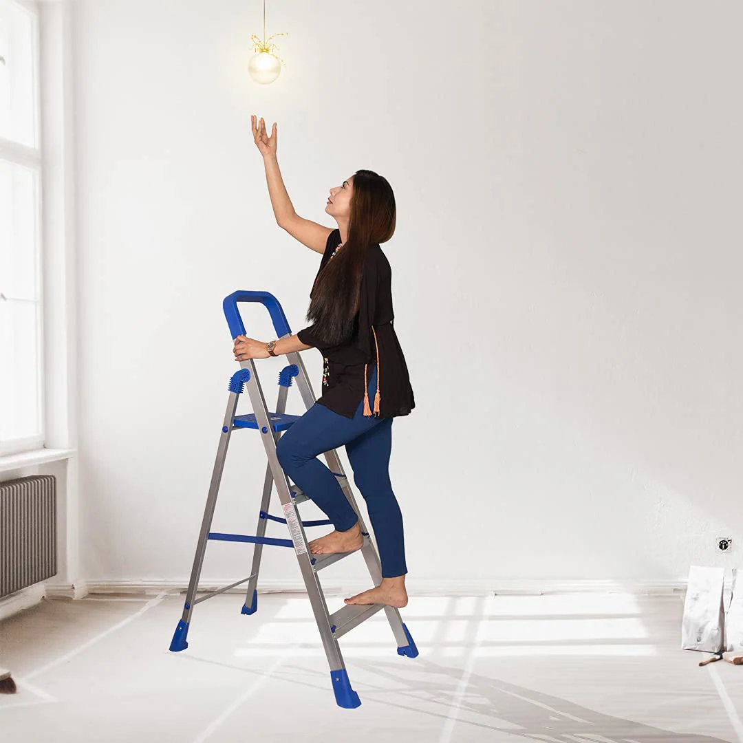 4 Feet Ladder